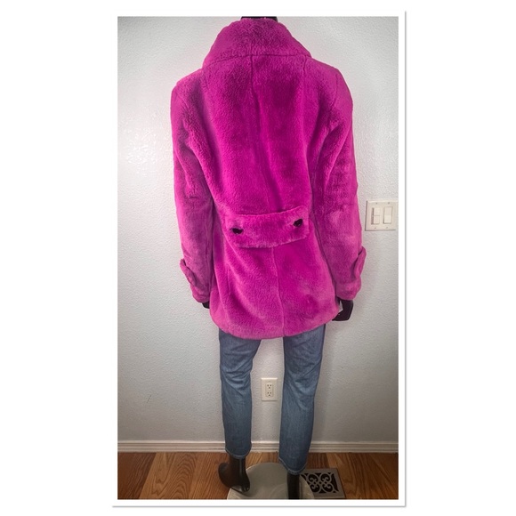 Betsy Johnson Women’s Plush Double-Breasted Faux Fur Coat Hot Pink Fuchsia Sz S - Picture 6 of 9